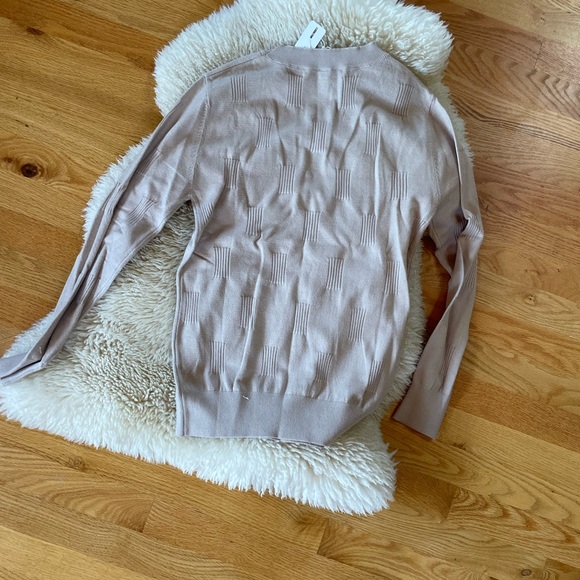 *NWT Arach & Cloz sweater - Picture 5 of 5